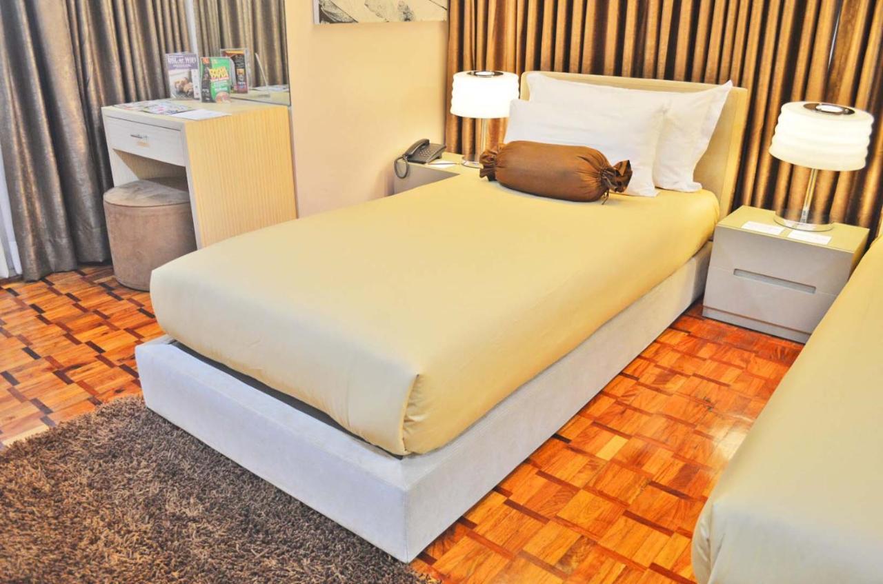 Prince Plaza II Condotel Makati City Exterior foto